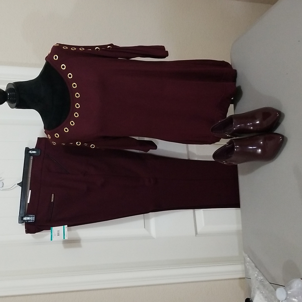 "HOST PICK"  Bellini top. NWT